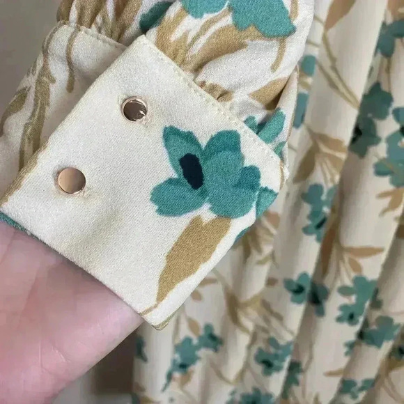 H&M Floral Long Sleeve Dress Size Medium - Picture 6 of 14